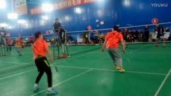羽毛球双打比赛视频