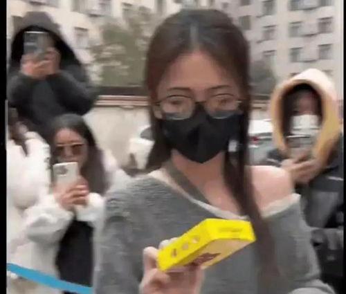 吃瓜爆料碰瓷视频,吃瓜爆料碰瓷视频背后的真相